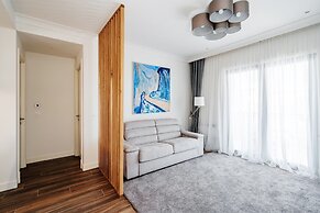 Lustica Bay Central