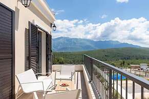 Lustica Bay Central