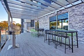 Home2 Suites by Hilton Savannah Midtown, GA