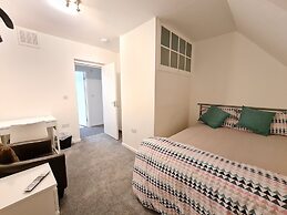 Grace Apartments - Living Stone 2