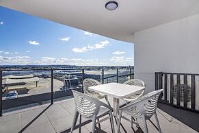 Hedge Apartments by CLLIX