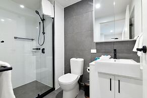 Hedge Apartments by CLLIX