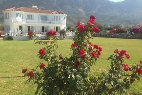 Villa - Sleeps 14 - Private Pool - Cinema Room