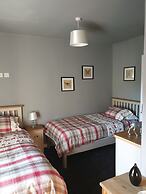 Lovely 4 bed House Sleeping 8 Near Ashbourne