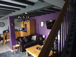 Lovely 4 bed House Sleeping 8 Near Ashbourne