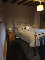 Lovely 4 bed House Sleeping 8 Near Ashbourne