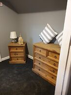 Lovely 4 bed House Sleeping 8 Near Ashbourne