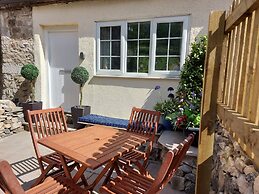 Lovely 4 bed House Sleeping 8 Near Ashbourne