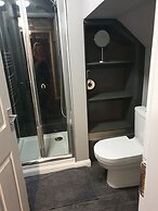 Lovely 4 bed House Sleeping 8 Near Ashbourne