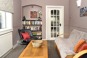 Ochil Cottage In Bannockburn, Close to Stirling