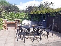 Ochil Cottage In Bannockburn, Close to Stirling