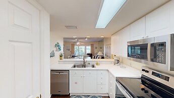 Seacrest 314 is a 2 BR Gulf Side on Okaloosa Island by RedAwning