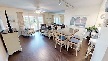 Seacrest 314 is a 2 BR Gulf Side on Okaloosa Island by RedAwning