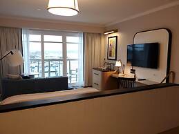 The Brenton Hotel