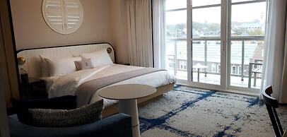 The Brenton Hotel