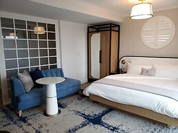 The Brenton Hotel