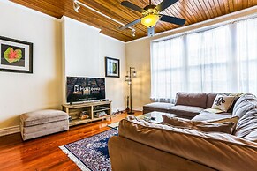 Huge 4-BR 4-BTH Steps to FQ by Hosteeva