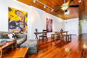 Huge 4-BR 4-BTH Steps to FQ by Hosteeva