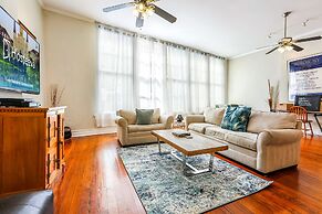 Huge 4-BR 4-BTH Steps to FQ by Hosteeva