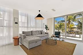 Roami at 250 Collins