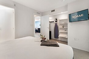 Roami at 250 Collins