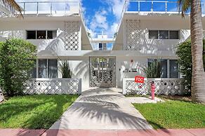 Roami at 250 Collins