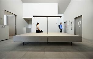 9h nine hours Hakata station