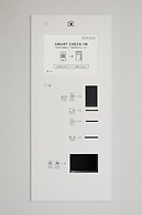 9h nine hours Hakata station