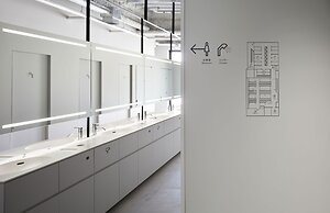 9h nine hours Hakata station