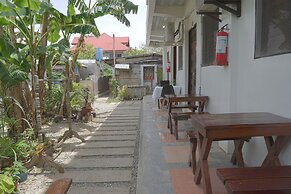 Myrna's Pension House