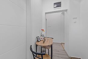 Little Flower in City Center