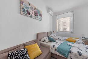 Little Flower in City Center