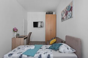 Little Flower in City Center