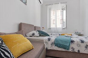 Little Flower in City Center