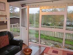 Upper Lake Chalet , Dog and Pet Friendly