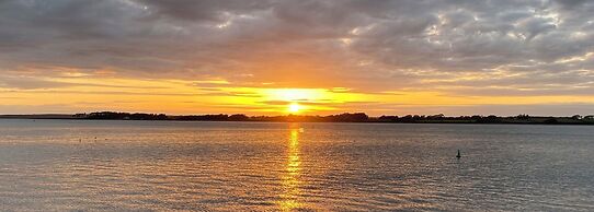 Upper Lake Chalet , Dog and Pet Friendly