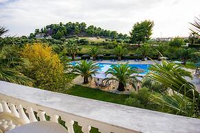 Koviou Holiday Village