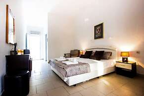 Koviou Holiday Village