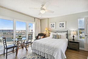 Seacrest 715AB is a 3 BR on the Gulf side of Okaloosa Island by RedAwn