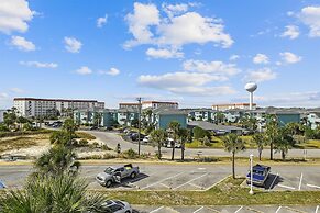 Seacrest 407 is a 2 BR Gulf front on Okaloosa Island by RedAwning