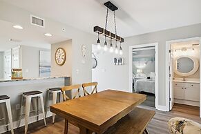 Seacrest 407 is a 2 BR Gulf front on Okaloosa Island by RedAwning