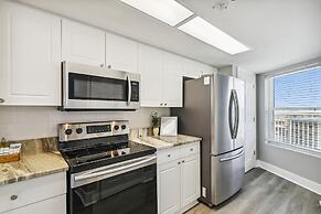 Seacrest 407 is a 2 BR Gulf front on Okaloosa Island by RedAwning