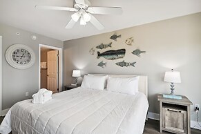 Seacrest 407 is a 2 BR Gulf front on Okaloosa Island by RedAwning