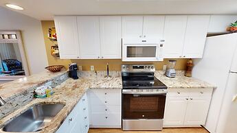 Seacrest 514 is a 2 BR Gulfside on Okaloosa Island by RedAwning