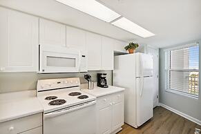 Seacrest 702 is a Gulfview 2 BR on Okaloosa Island by RedAwning