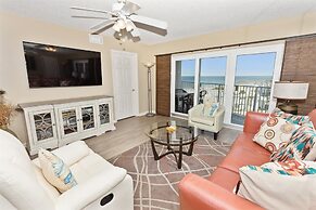 Seacrest 604 is a 2 BR Gulf Front on Okaloosa Island by RedAwning