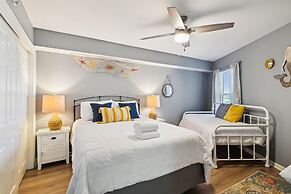 Seacrest 501B is a Gulf Front 2 BR on Okaloosa Island by RedAwning