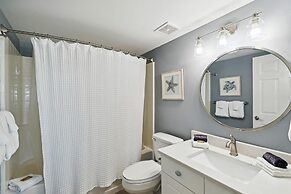 Seacrest 501B is a Gulf Front 2 BR on Okaloosa Island by RedAwning