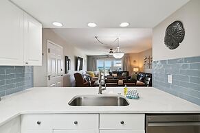 Seacrest 501B is a Gulf Front 2 BR on Okaloosa Island by RedAwning