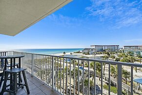 Seacrest 501B is a Gulf Front 2 BR on Okaloosa Island by RedAwning